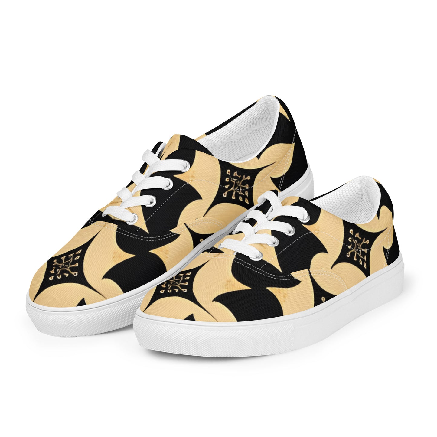 Women’s lace-up canvas shoes