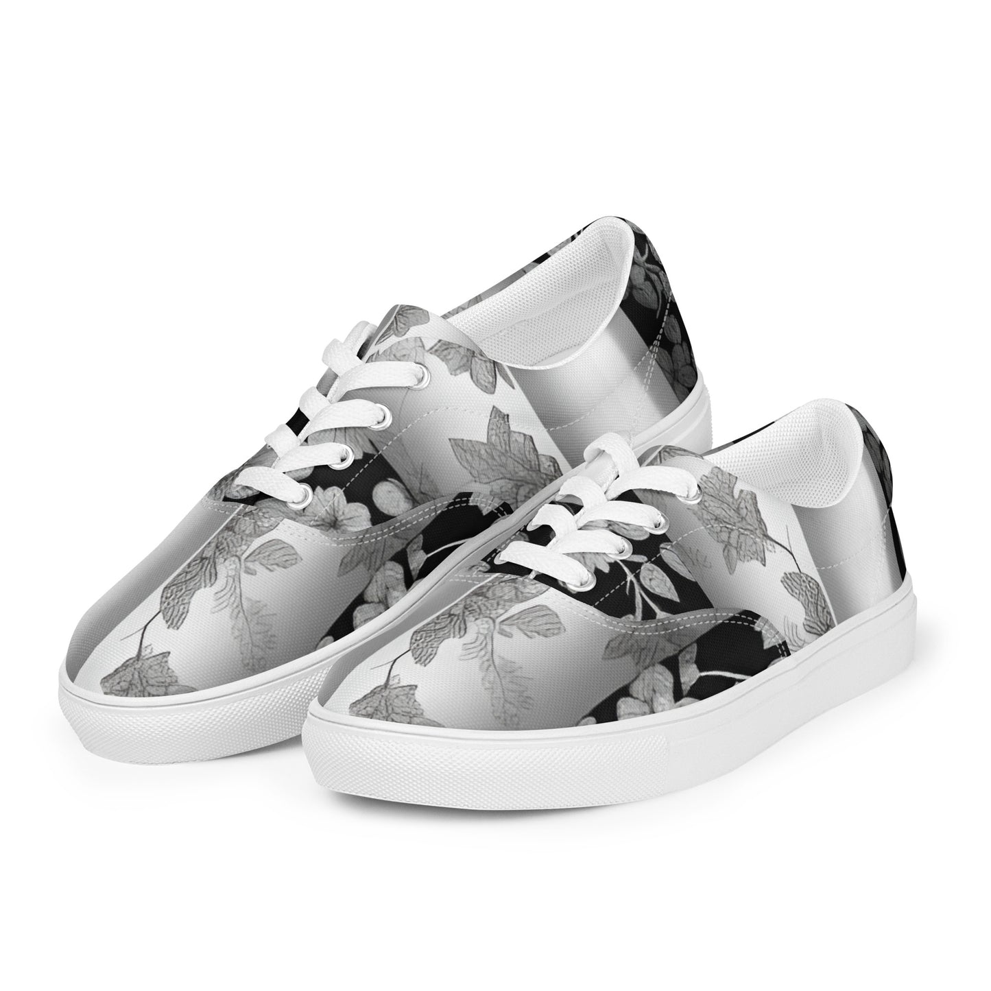 Women’s lace-up canvas shoes