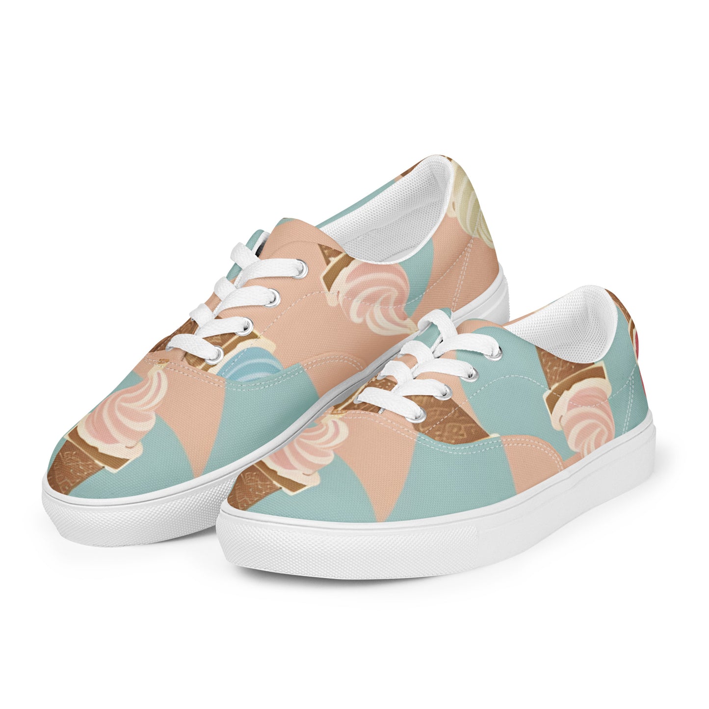 Women’s lace-up canvas shoes