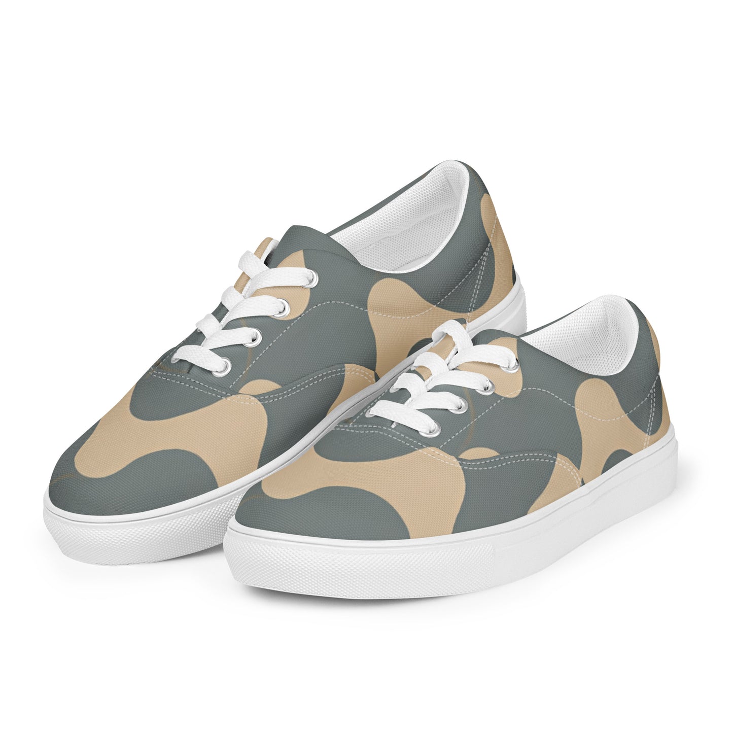 Women’s lace-up canvas shoes