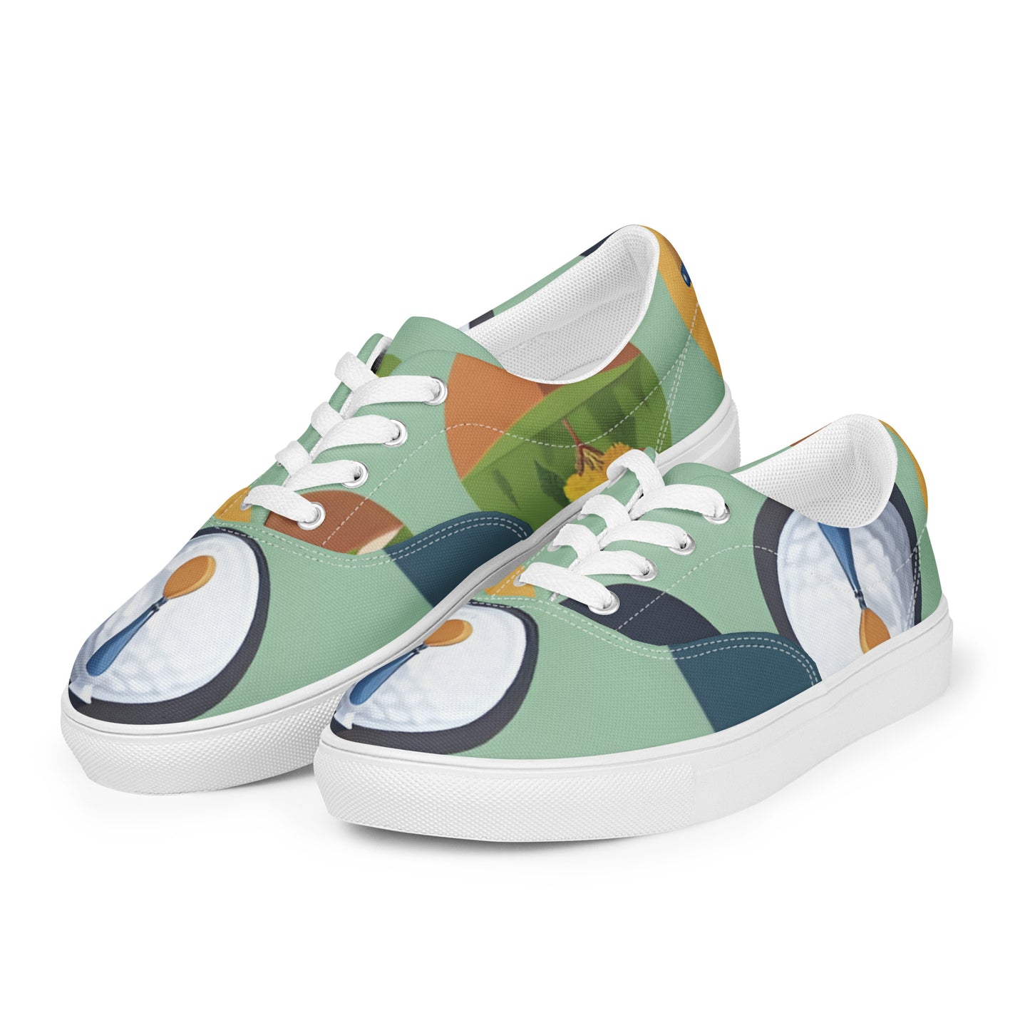 Women’s lace-up canvas shoes