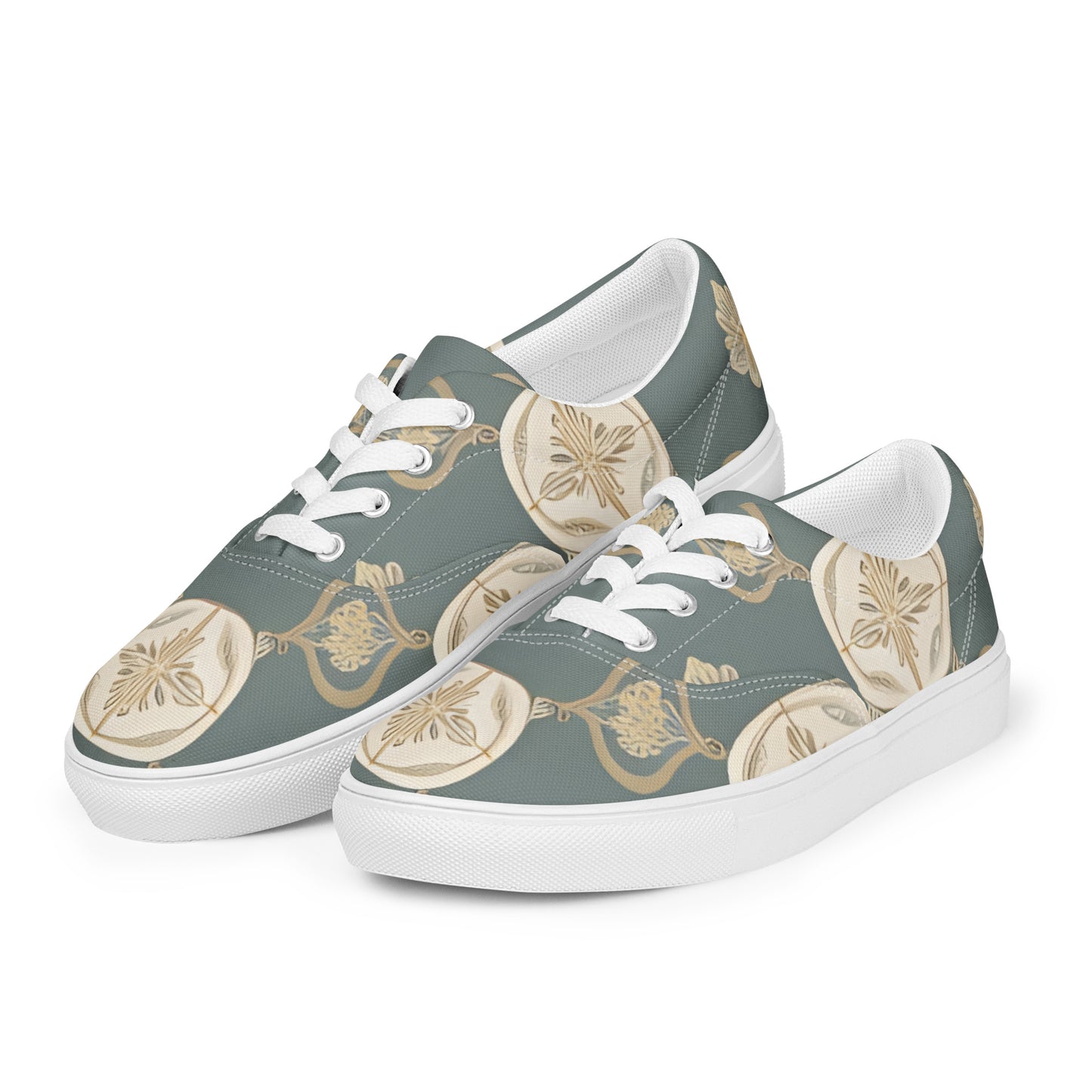 Women’s lace-up canvas shoes