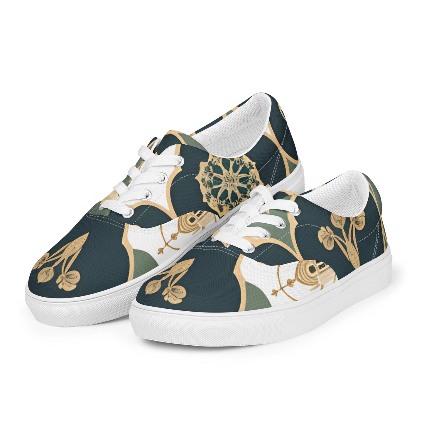 Women’s lace-up canvas shoes