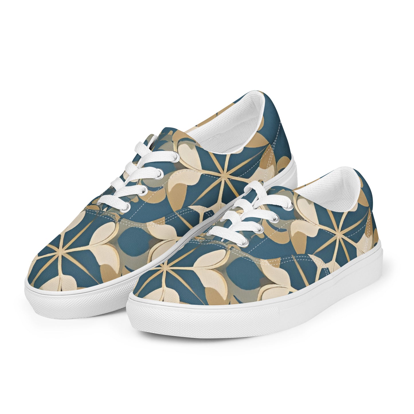 Women’s lace-up canvas shoes