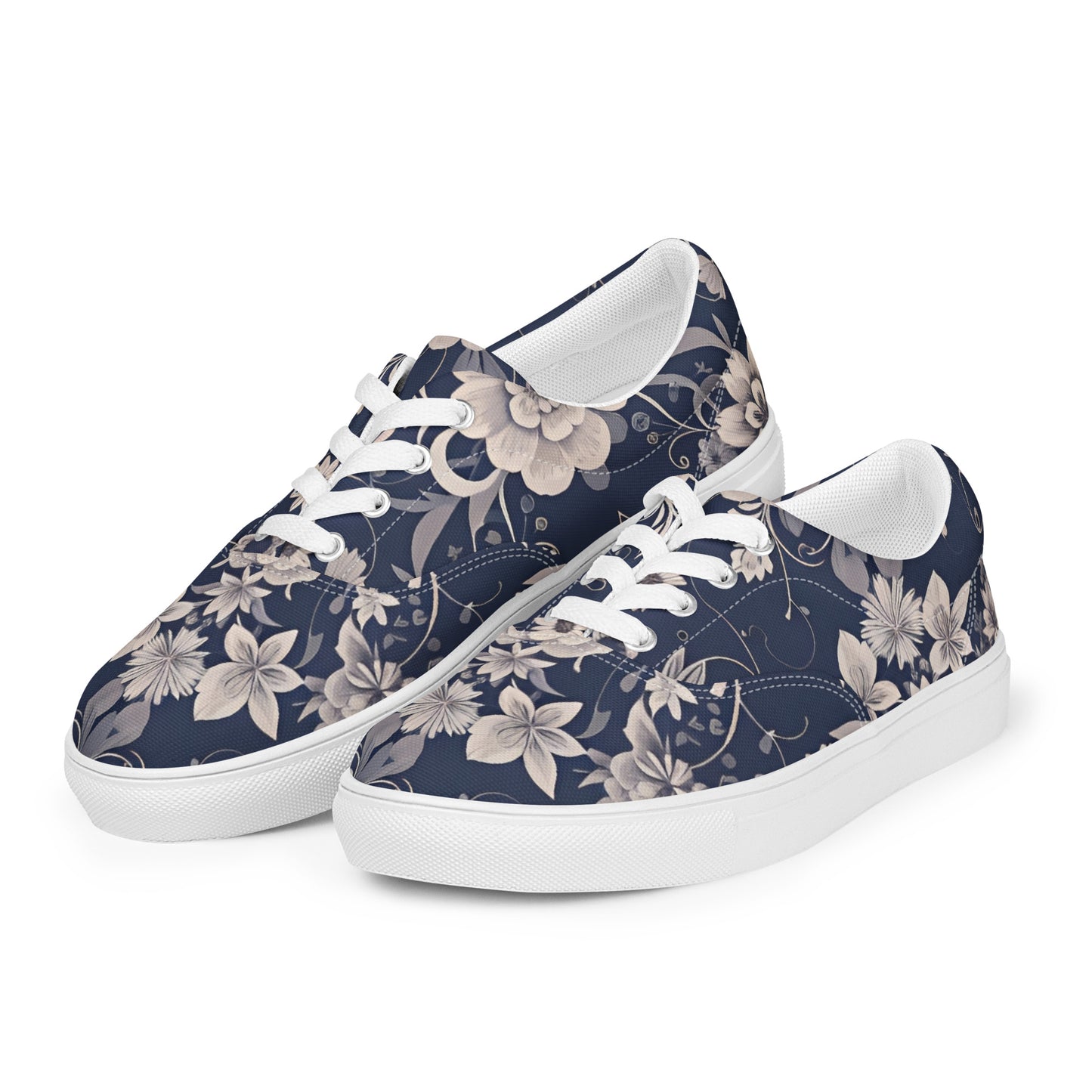 Women’s lace-up canvas shoes