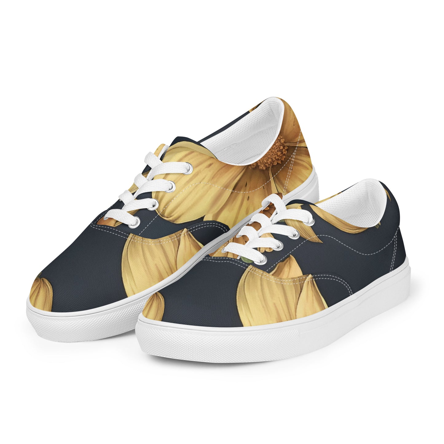 Women’s lace-up canvas shoes