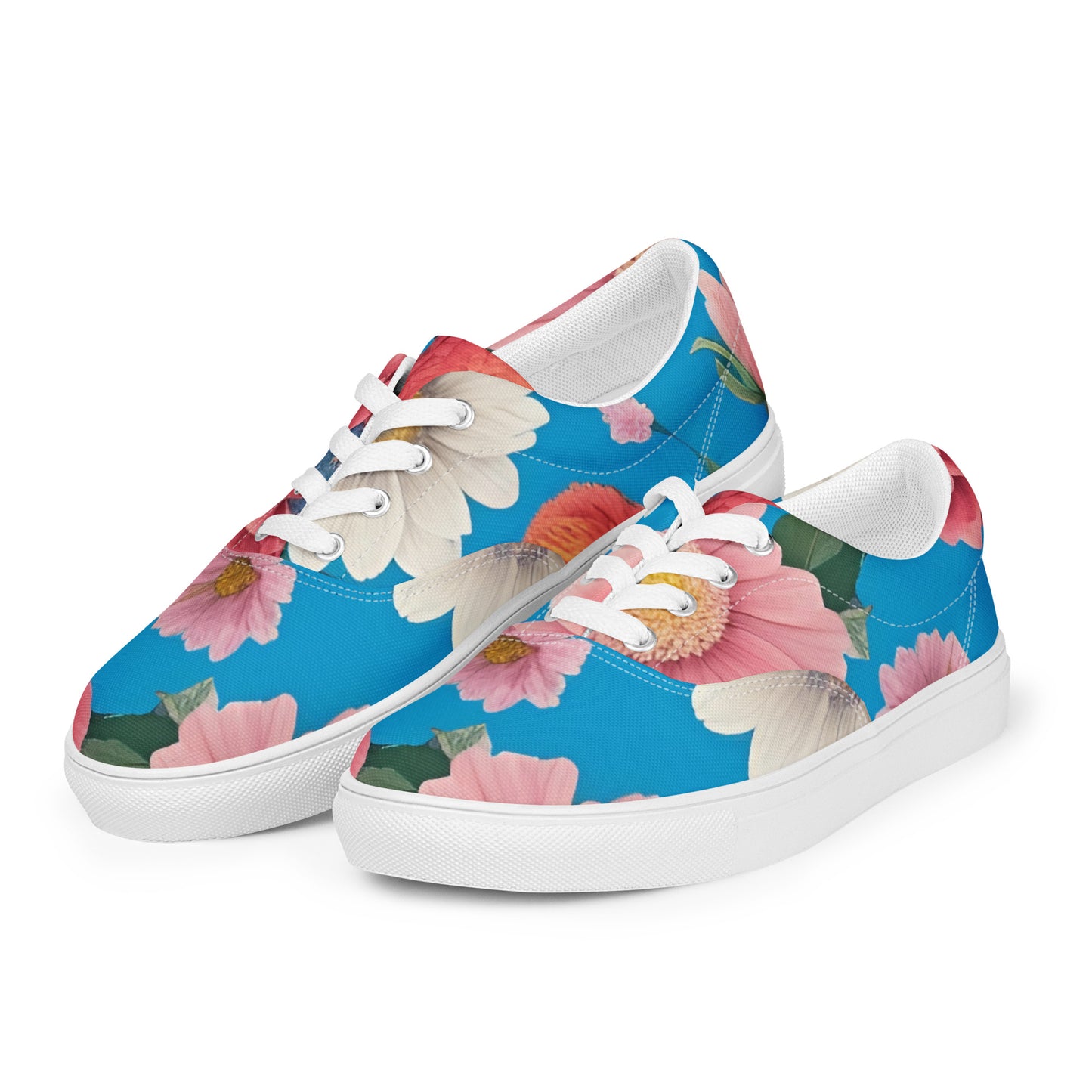 Women’s lace-up canvas shoes