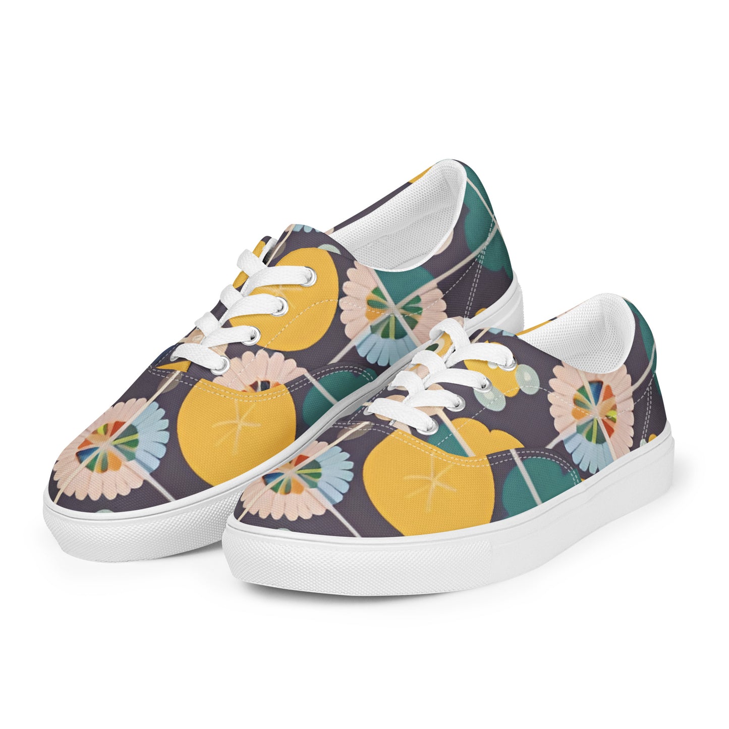 Women’s lace-up canvas shoes