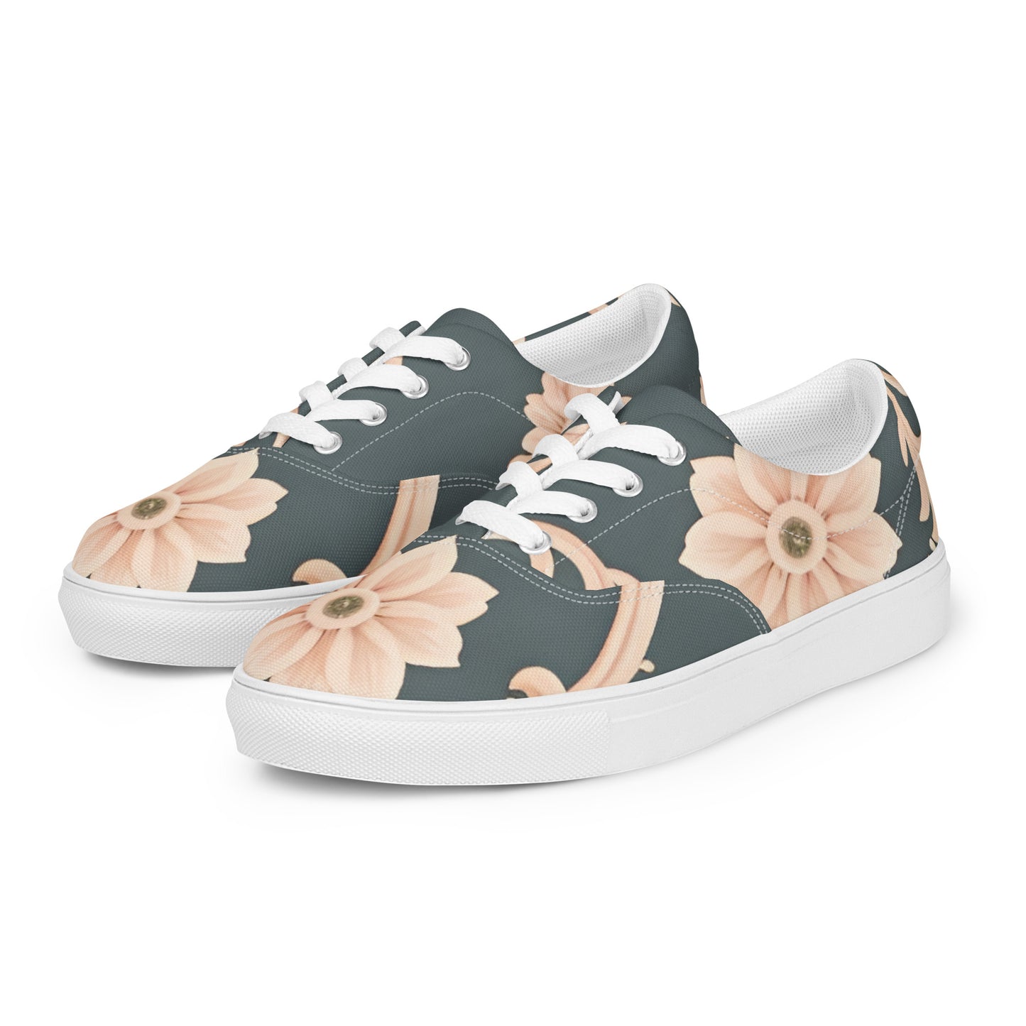 Women’s lace-up canvas shoes