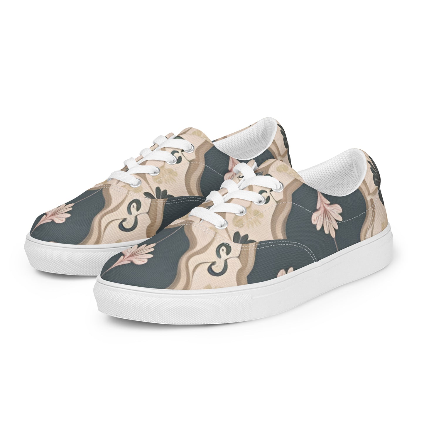 Women’s lace-up canvas shoes