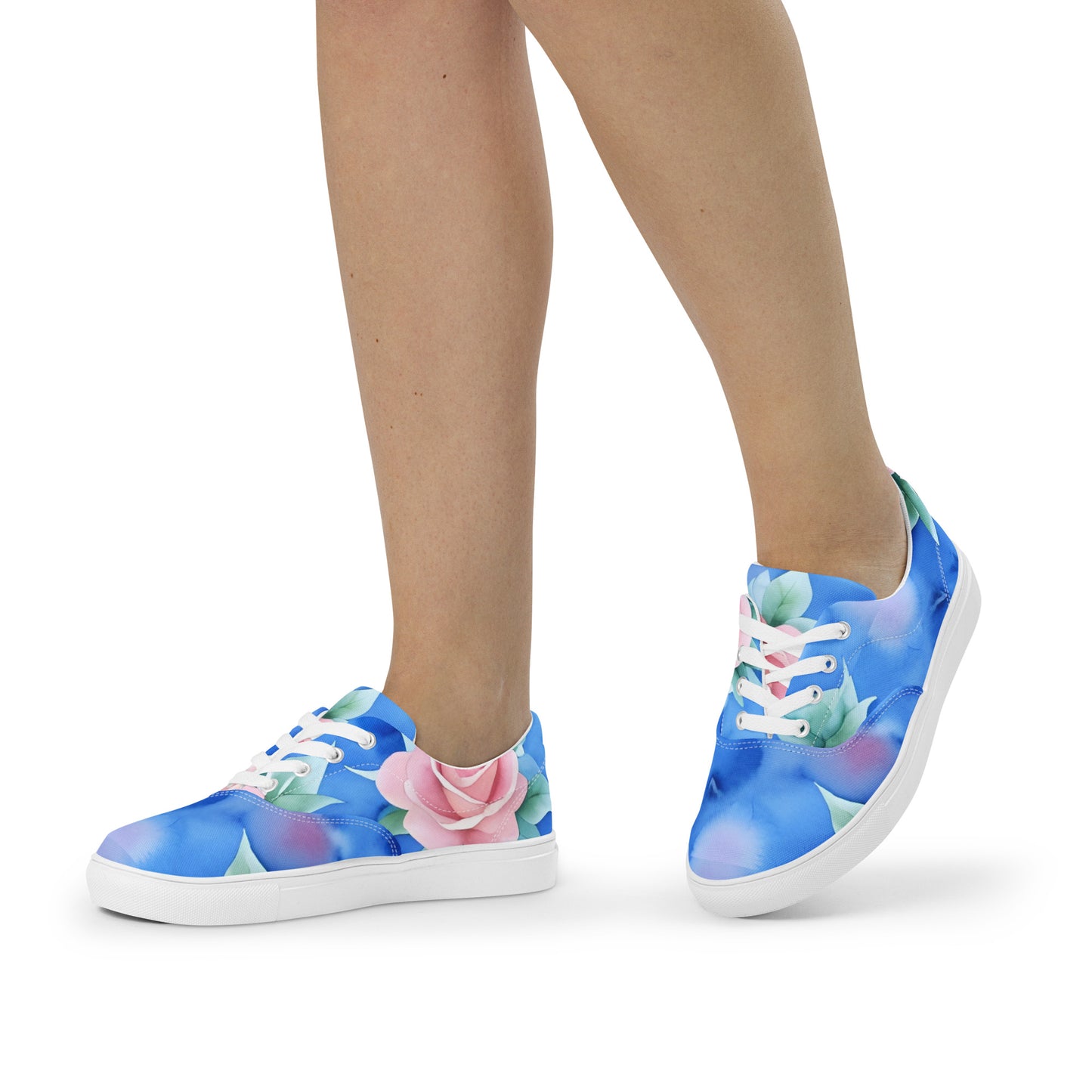 Women’s lace-up canvas shoes