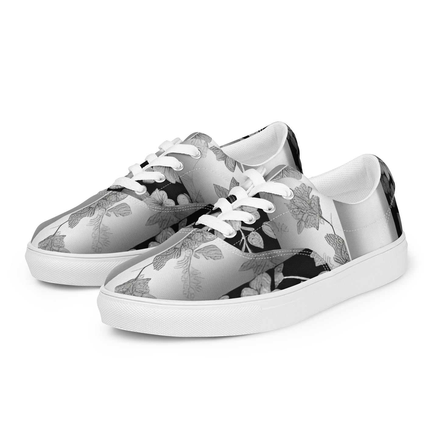 Women’s lace-up canvas shoes