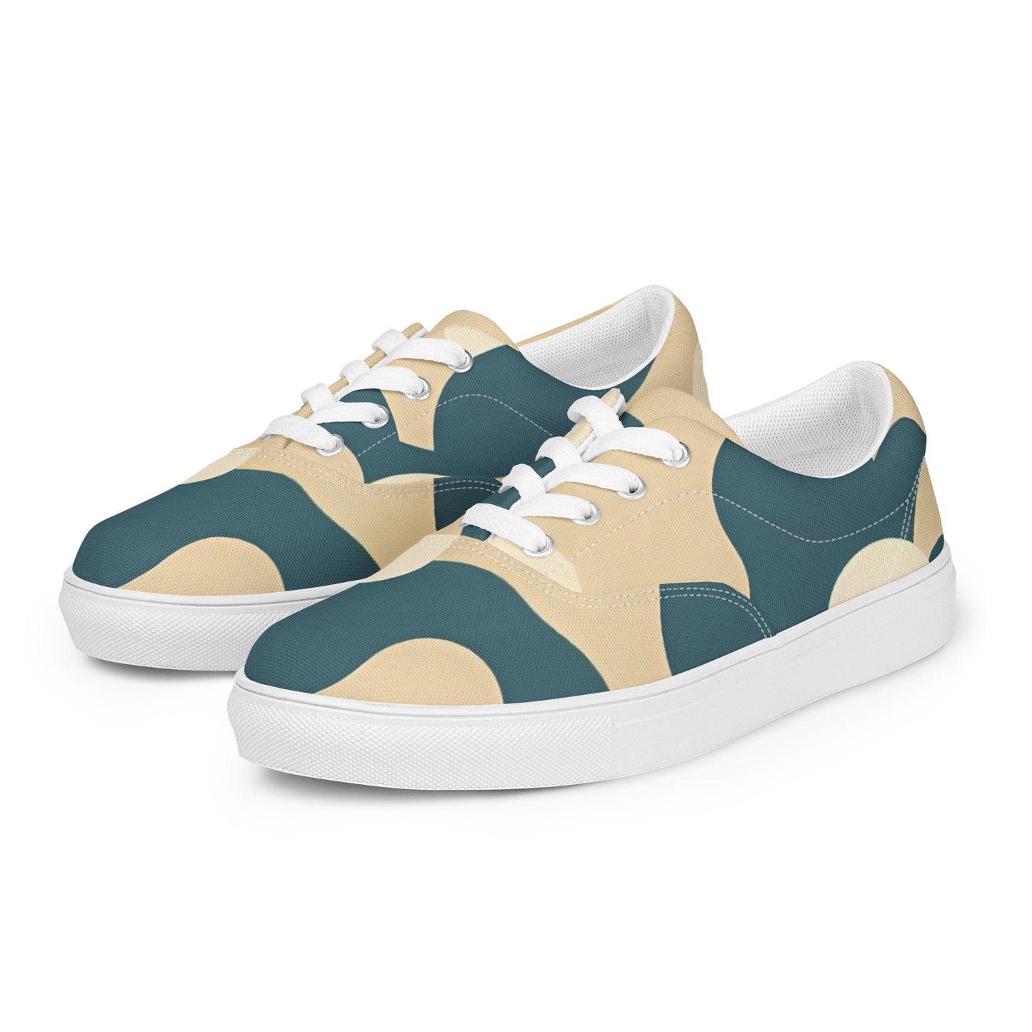 Women’s lace-up canvas shoes