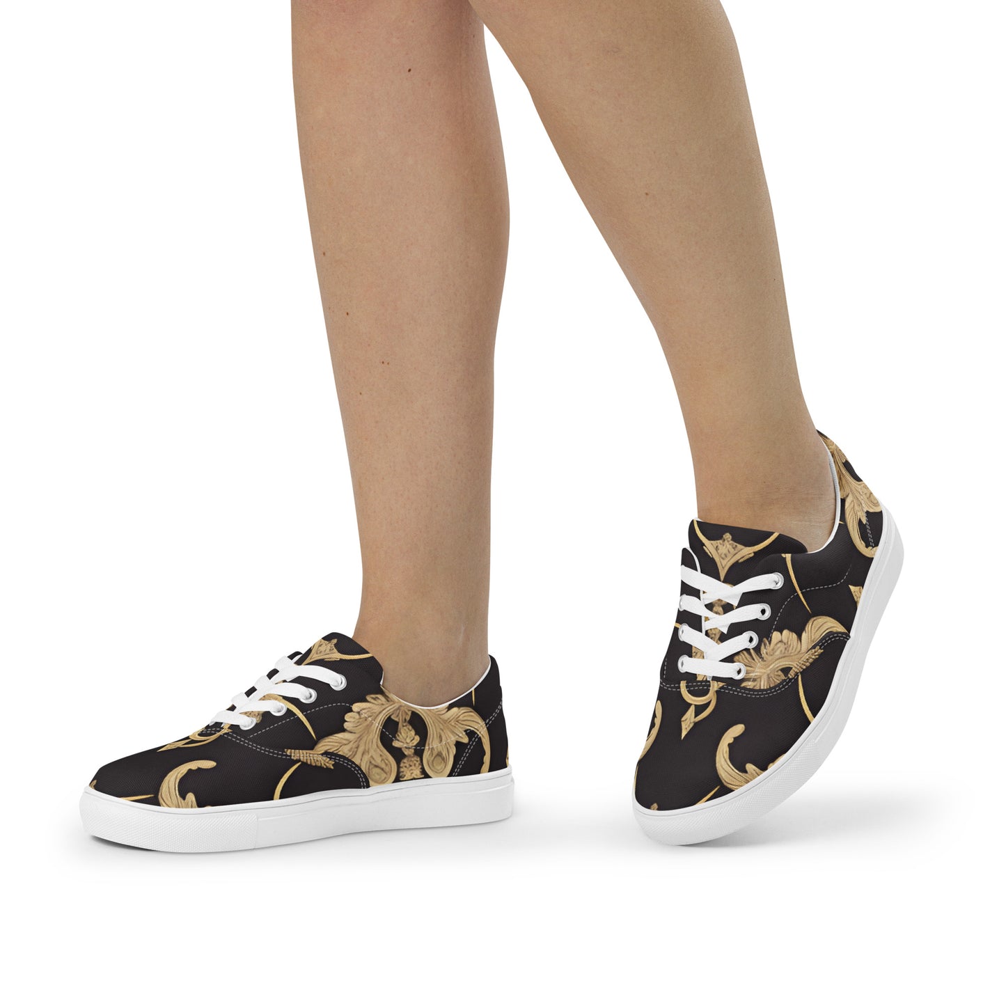 Women’s lace-up canvas shoes