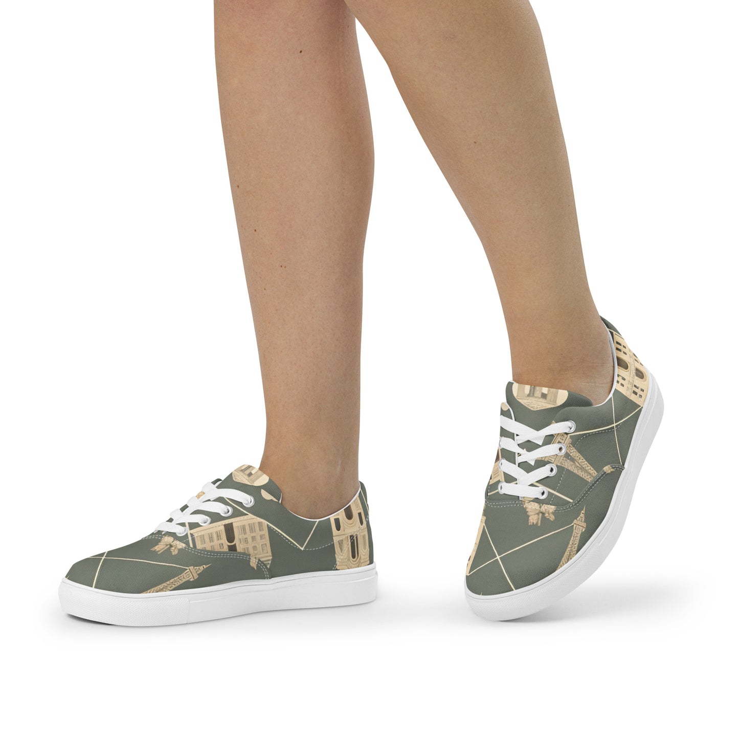 Women’s lace-up canvas shoes