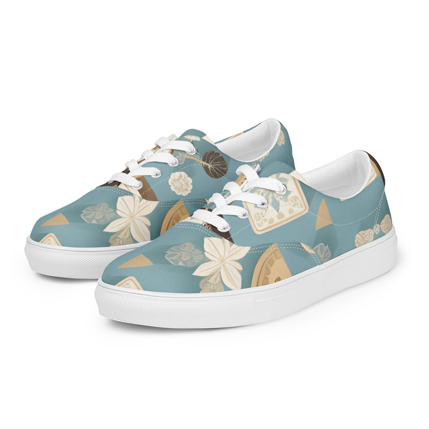 Women’s lace-up canvas shoes