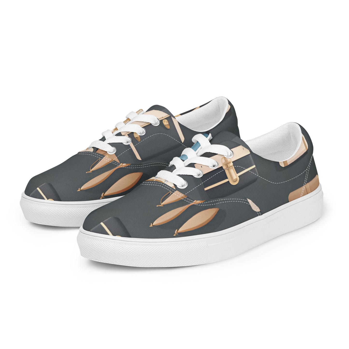 Women’s lace-up canvas shoes