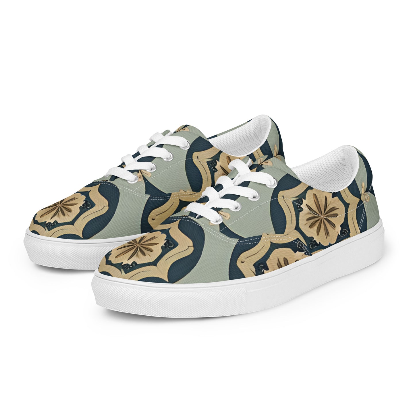 Women’s lace-up canvas shoes