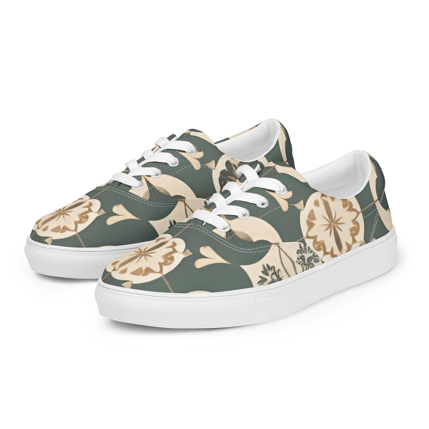 Women’s lace-up canvas shoes