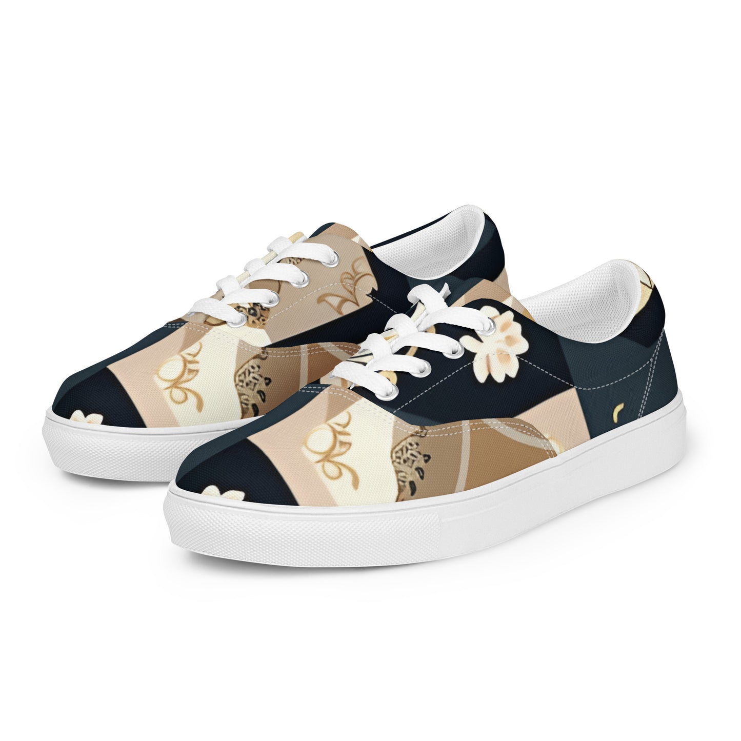 Women’s lace-up canvas shoes