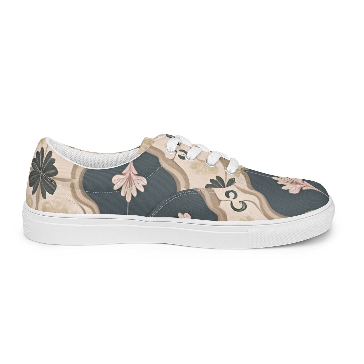 Women’s lace-up canvas shoes