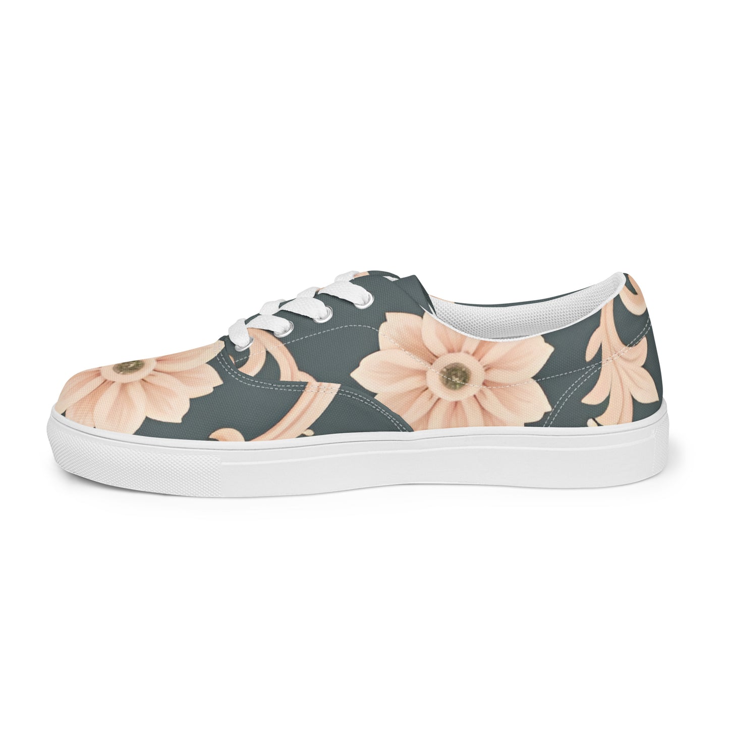 Women’s lace-up canvas shoes