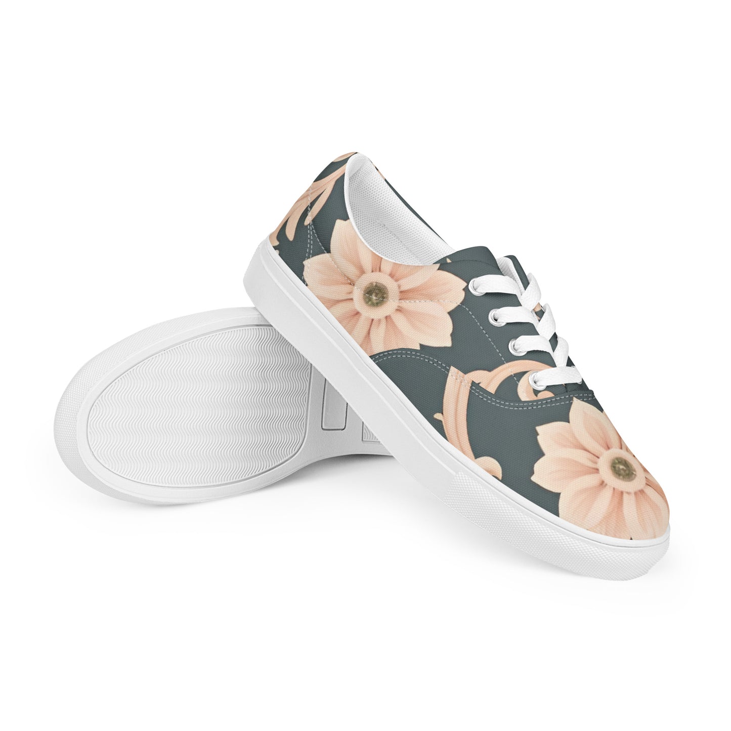 Women’s lace-up canvas shoes