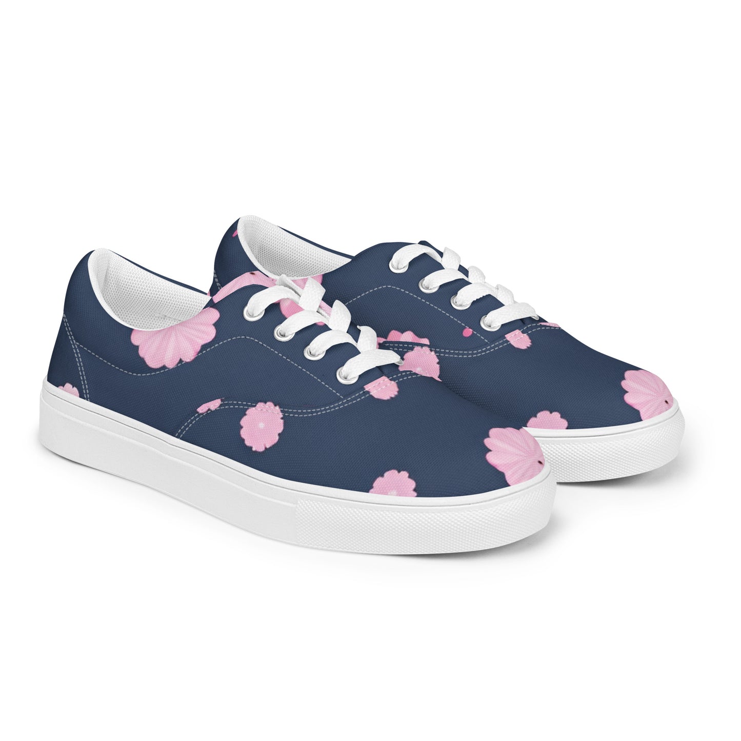 Women’s lace-up canvas shoes