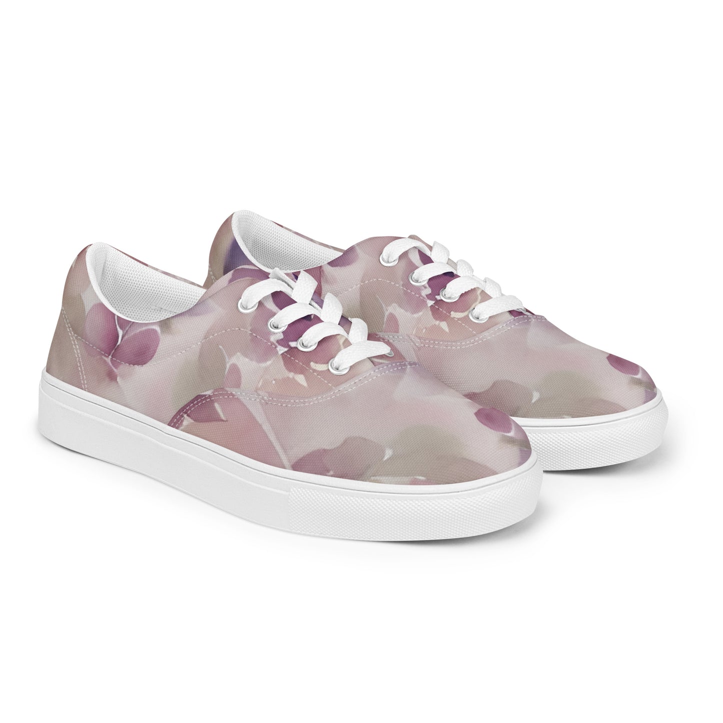 Women’s lace-up canvas shoes