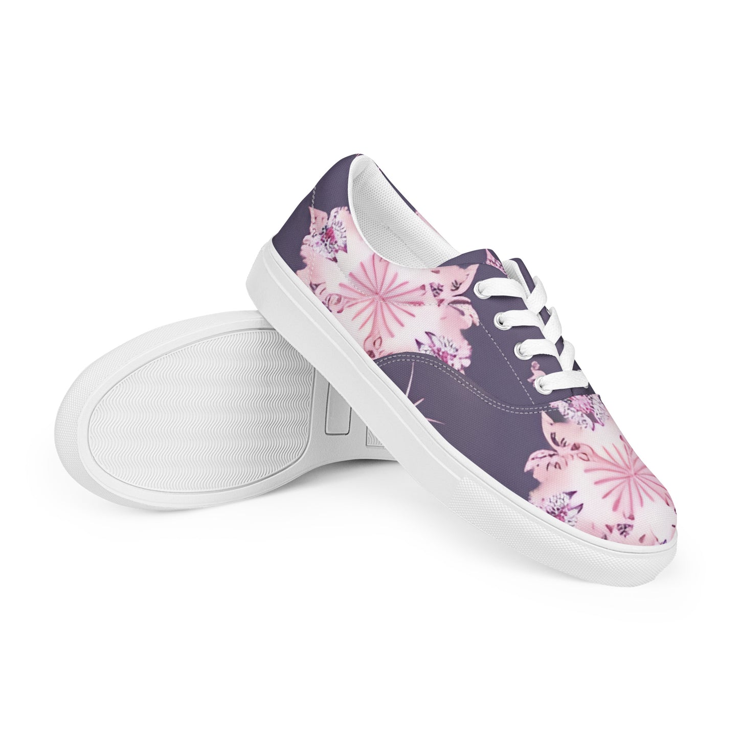 Women’s lace-up canvas shoes