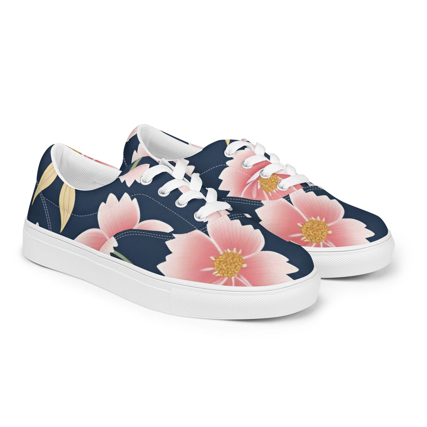 Women’s lace-up canvas shoes