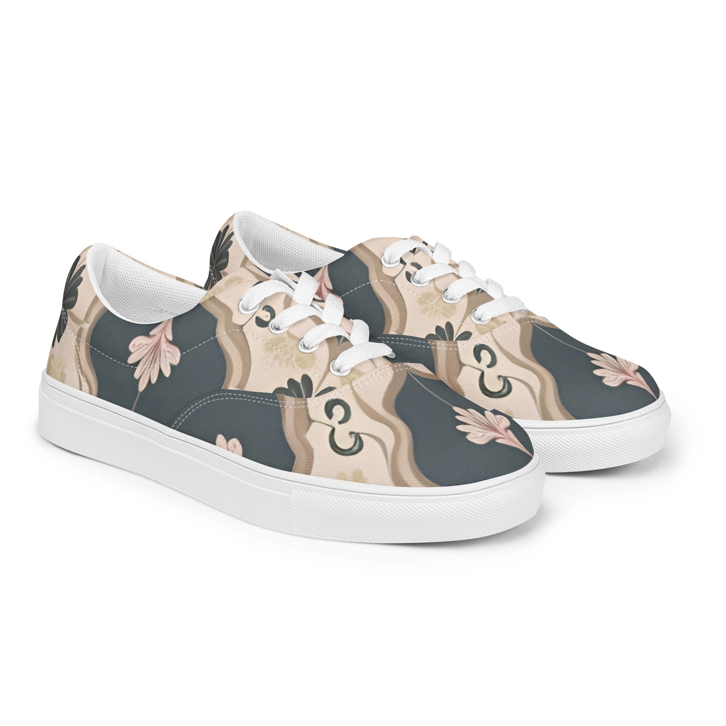 Women’s lace-up canvas shoes