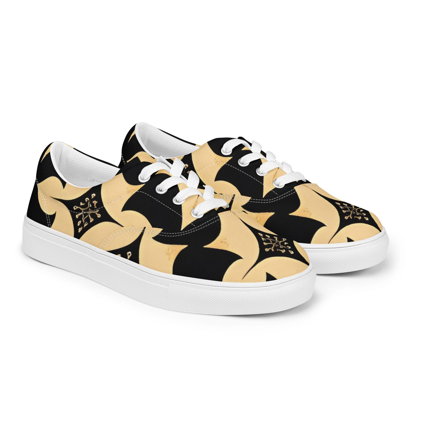 Women’s lace-up canvas shoes