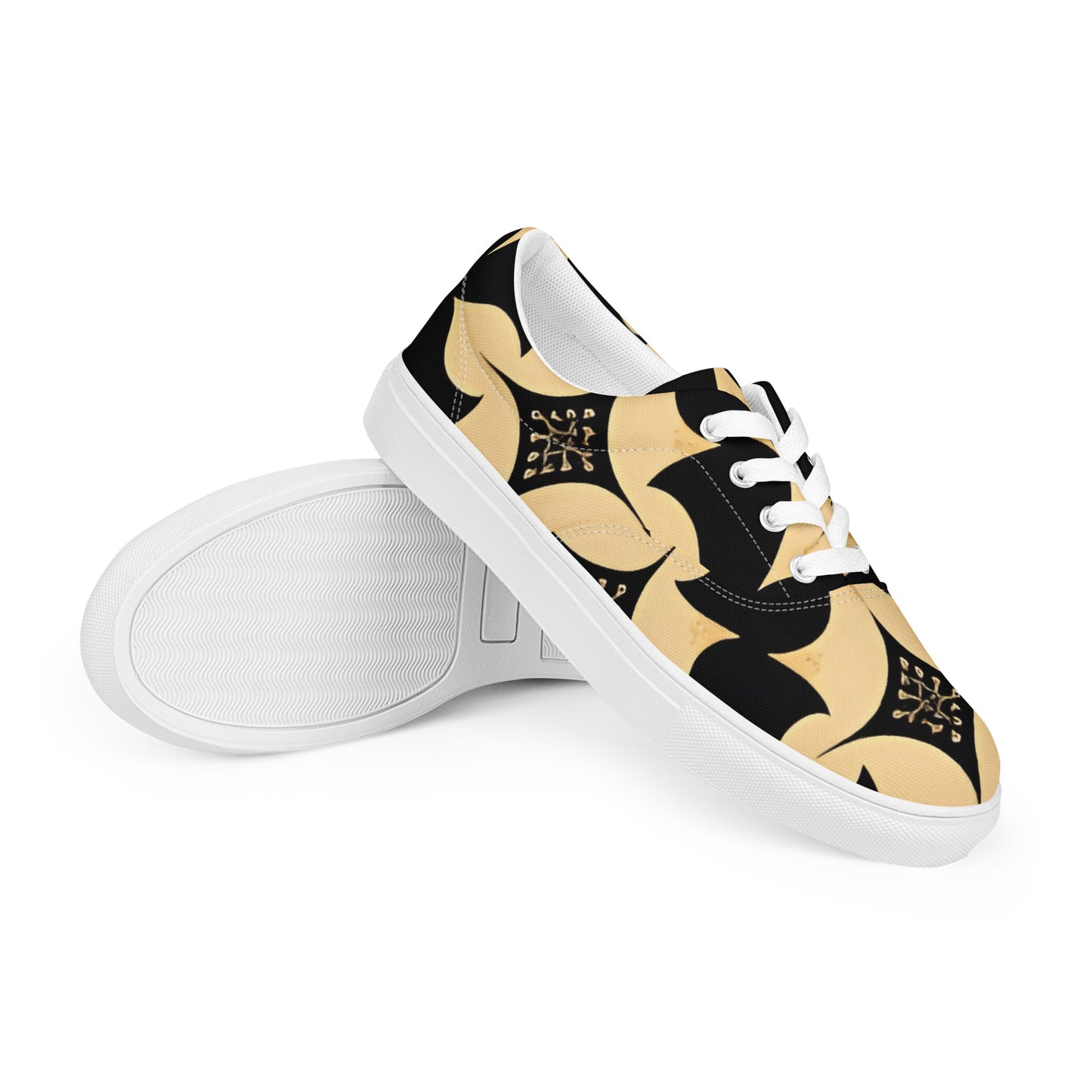 Women’s lace-up canvas shoes