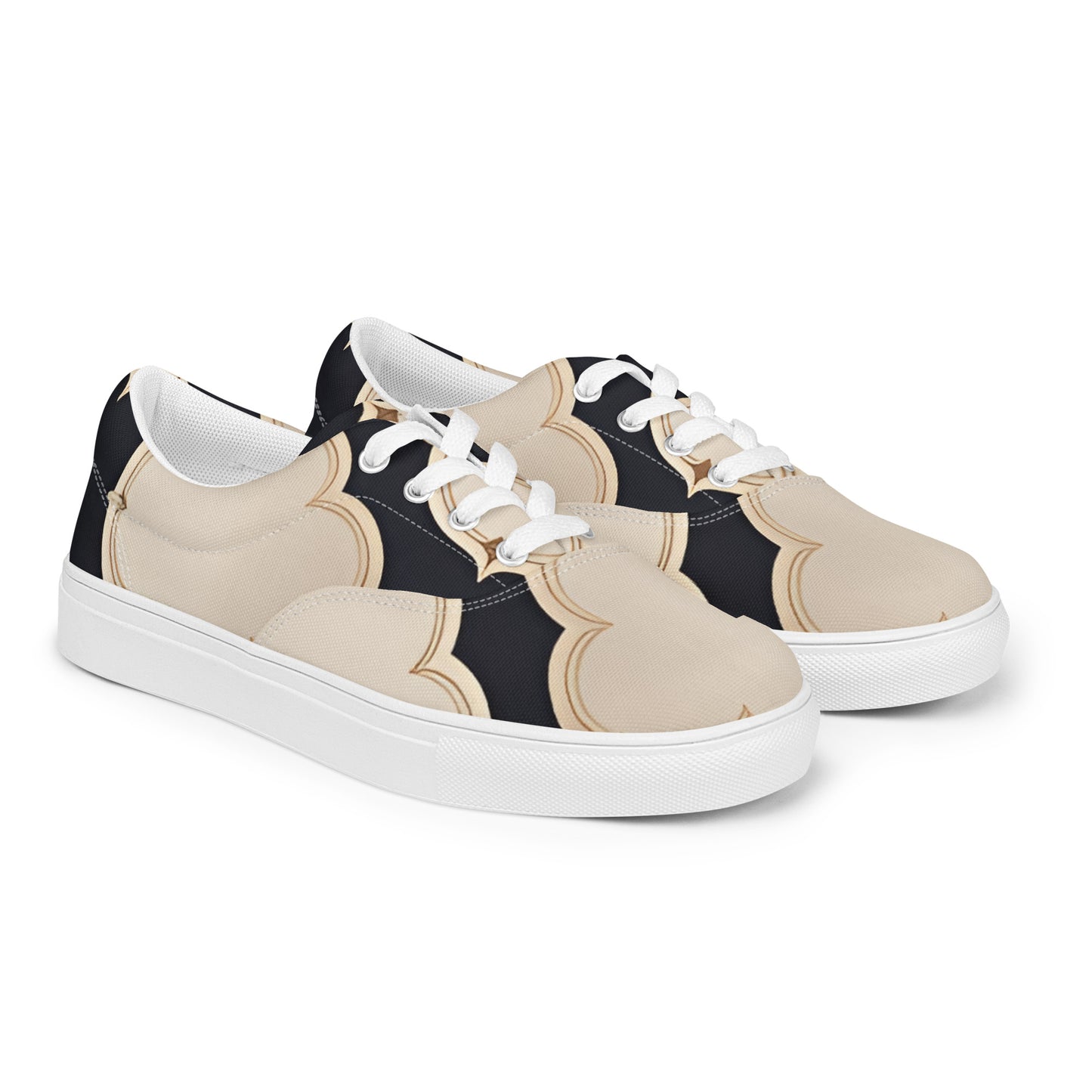 Women’s lace-up canvas shoes