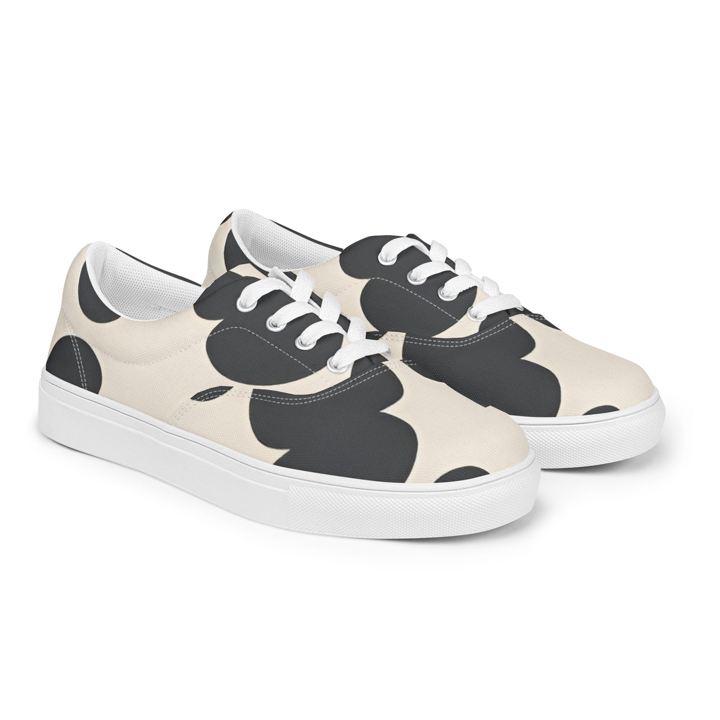 Women’s lace-up canvas shoes