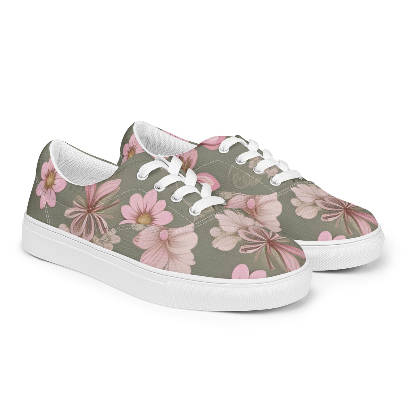 Women’s lace-up canvas shoes