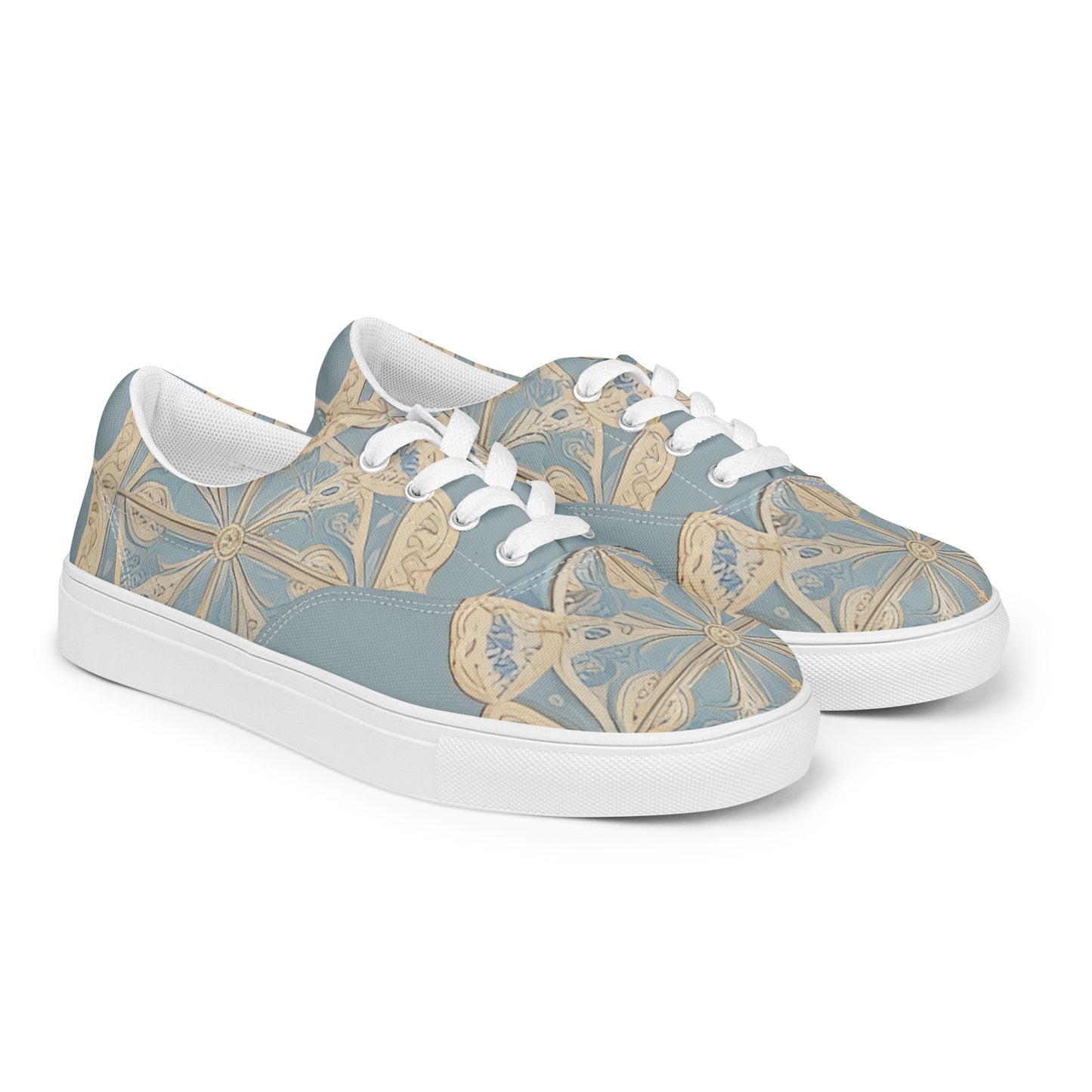 Women’s lace-up canvas shoes