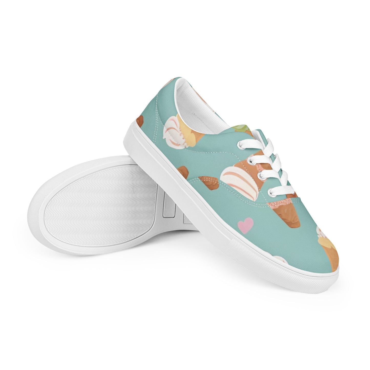 Women’s lace-up canvas shoes