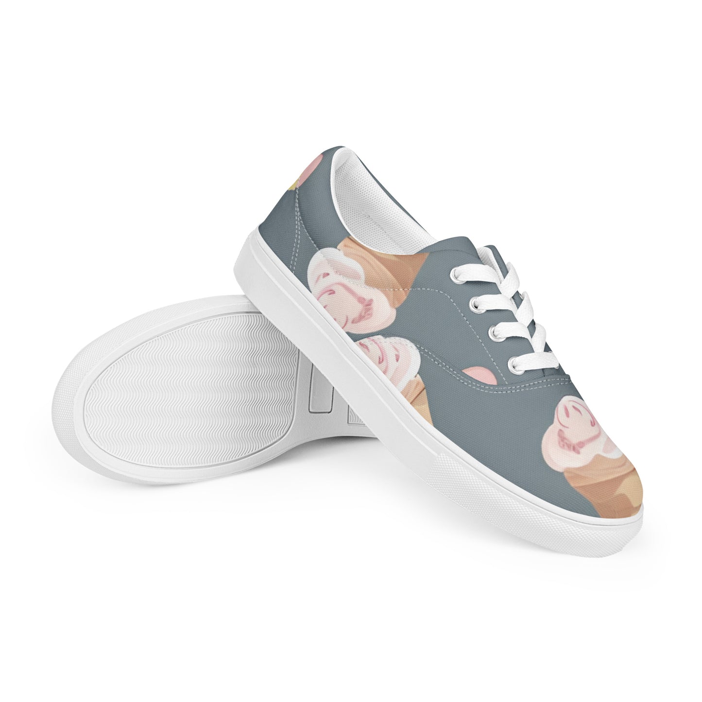 Women’s lace-up canvas shoes