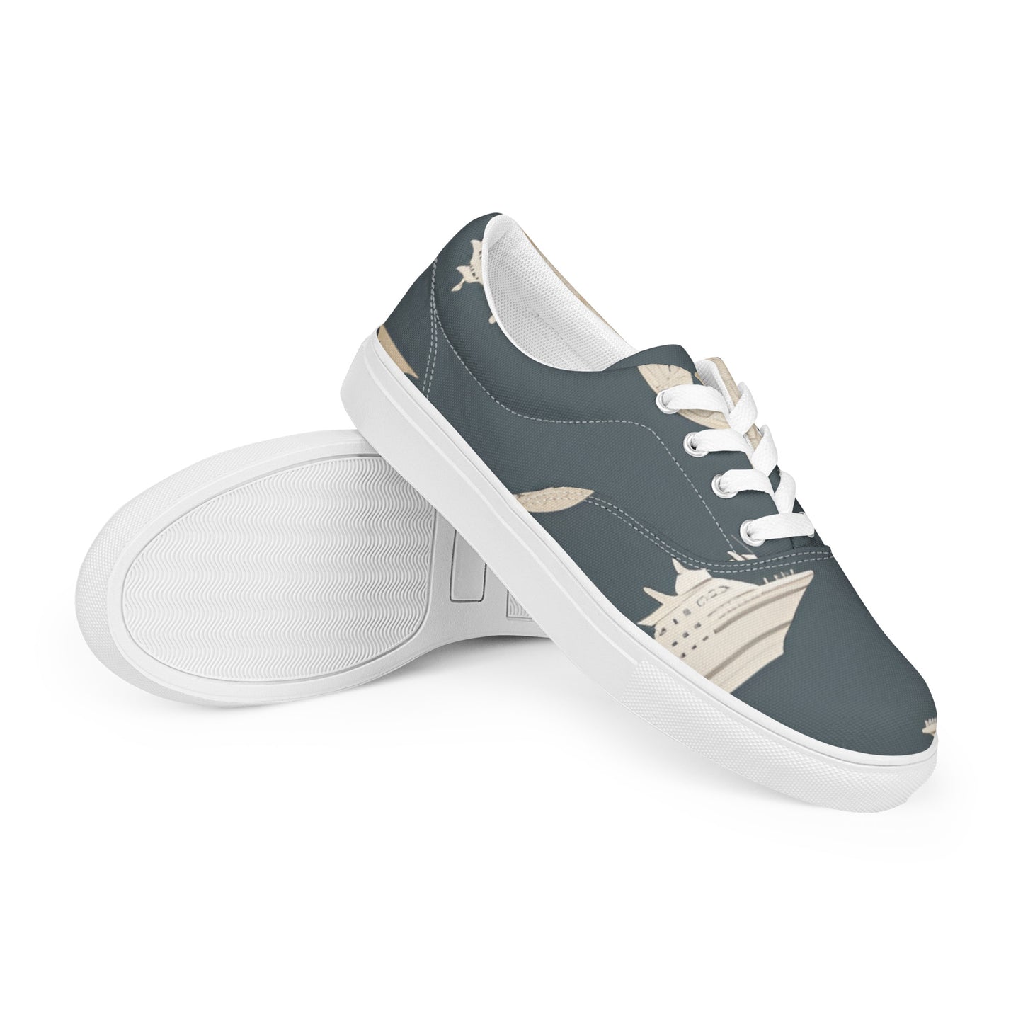 Women’s lace-up canvas shoes