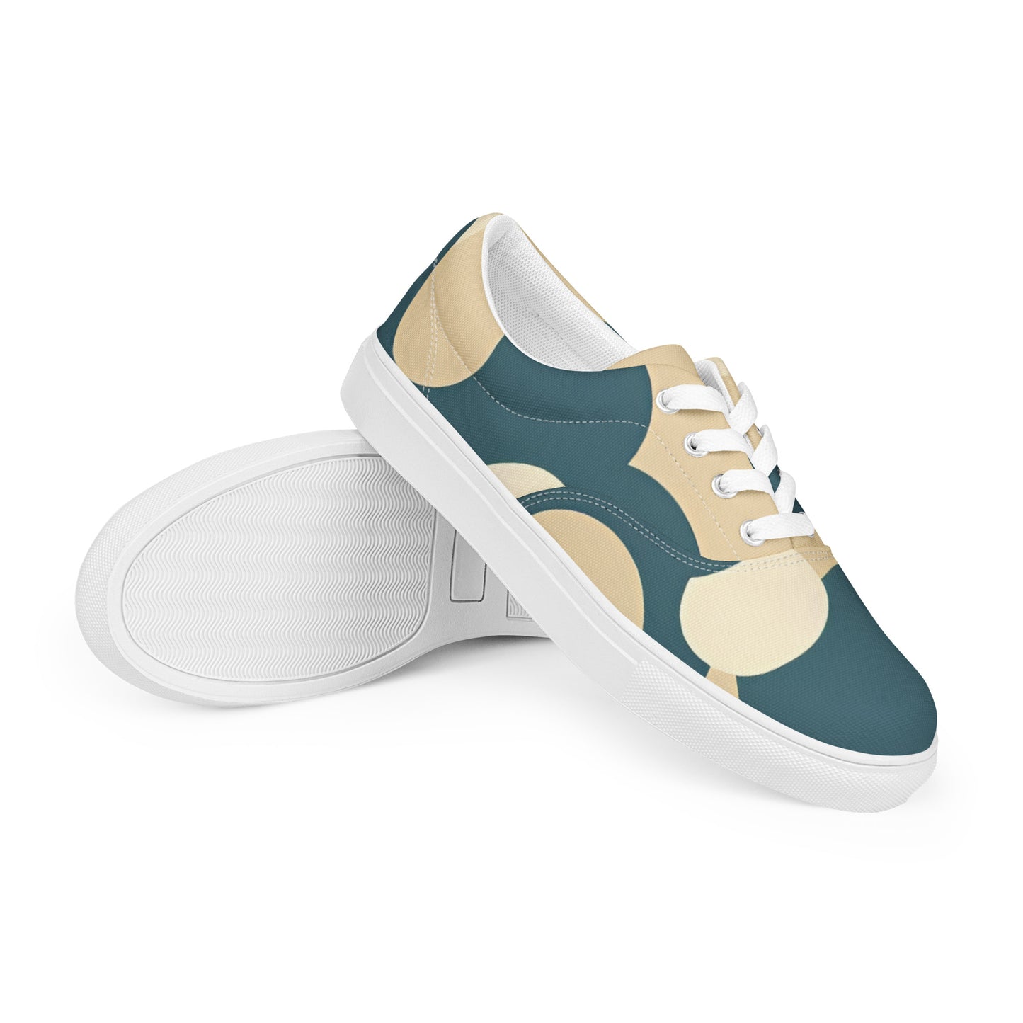 Women’s lace-up canvas shoes