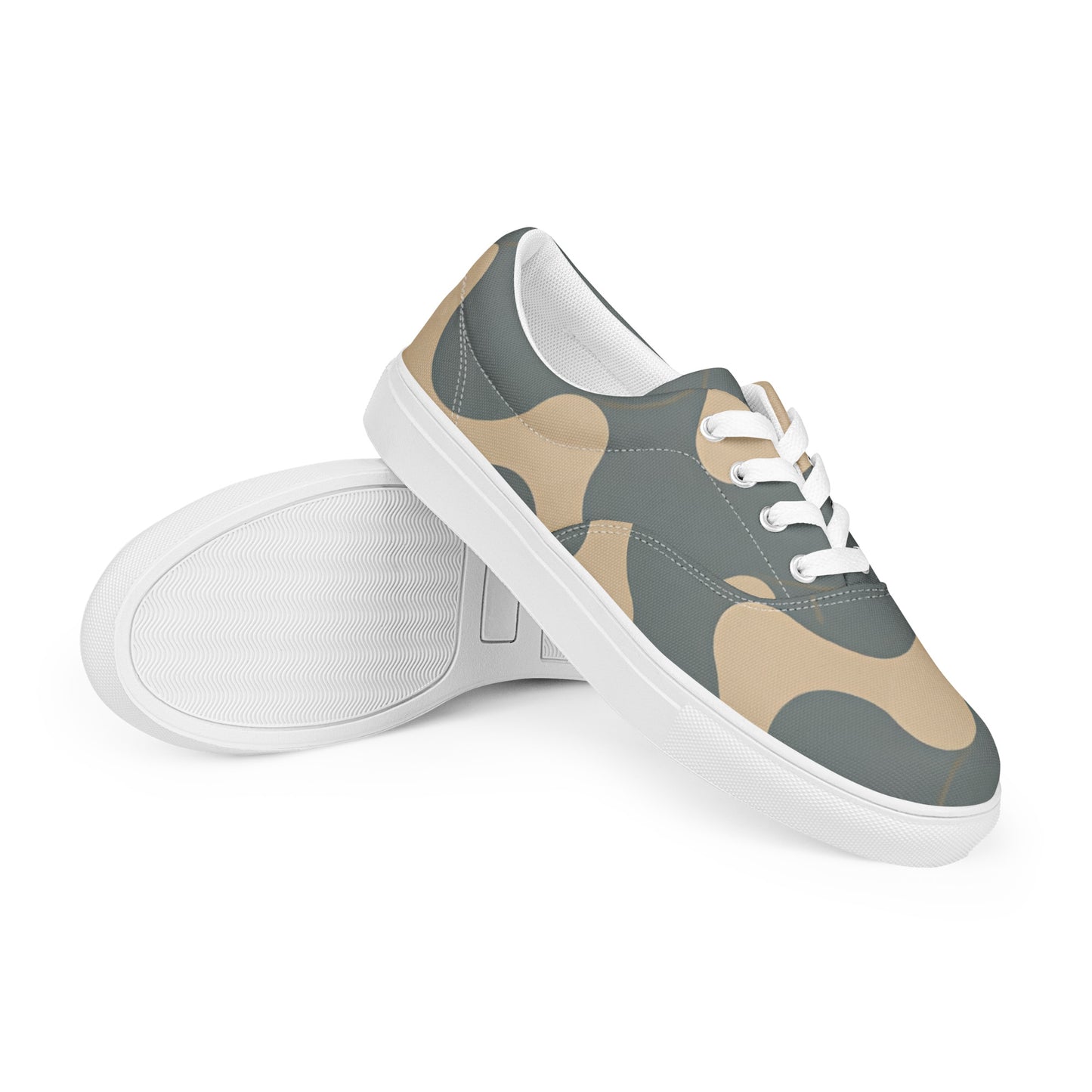 Women’s lace-up canvas shoes