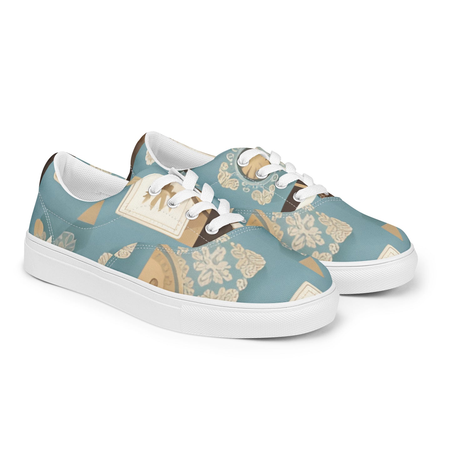 Women’s lace-up canvas shoes