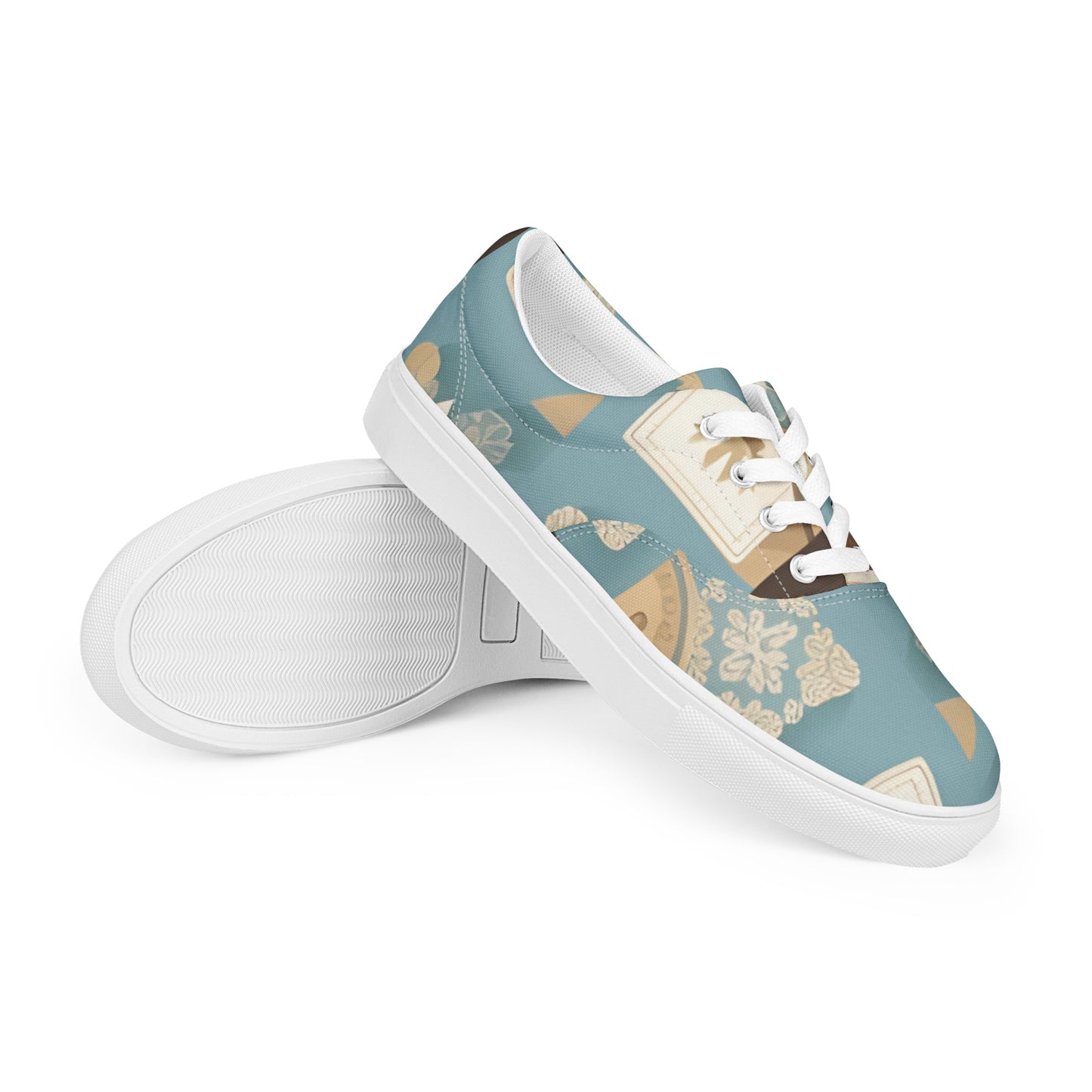 Women’s lace-up canvas shoes