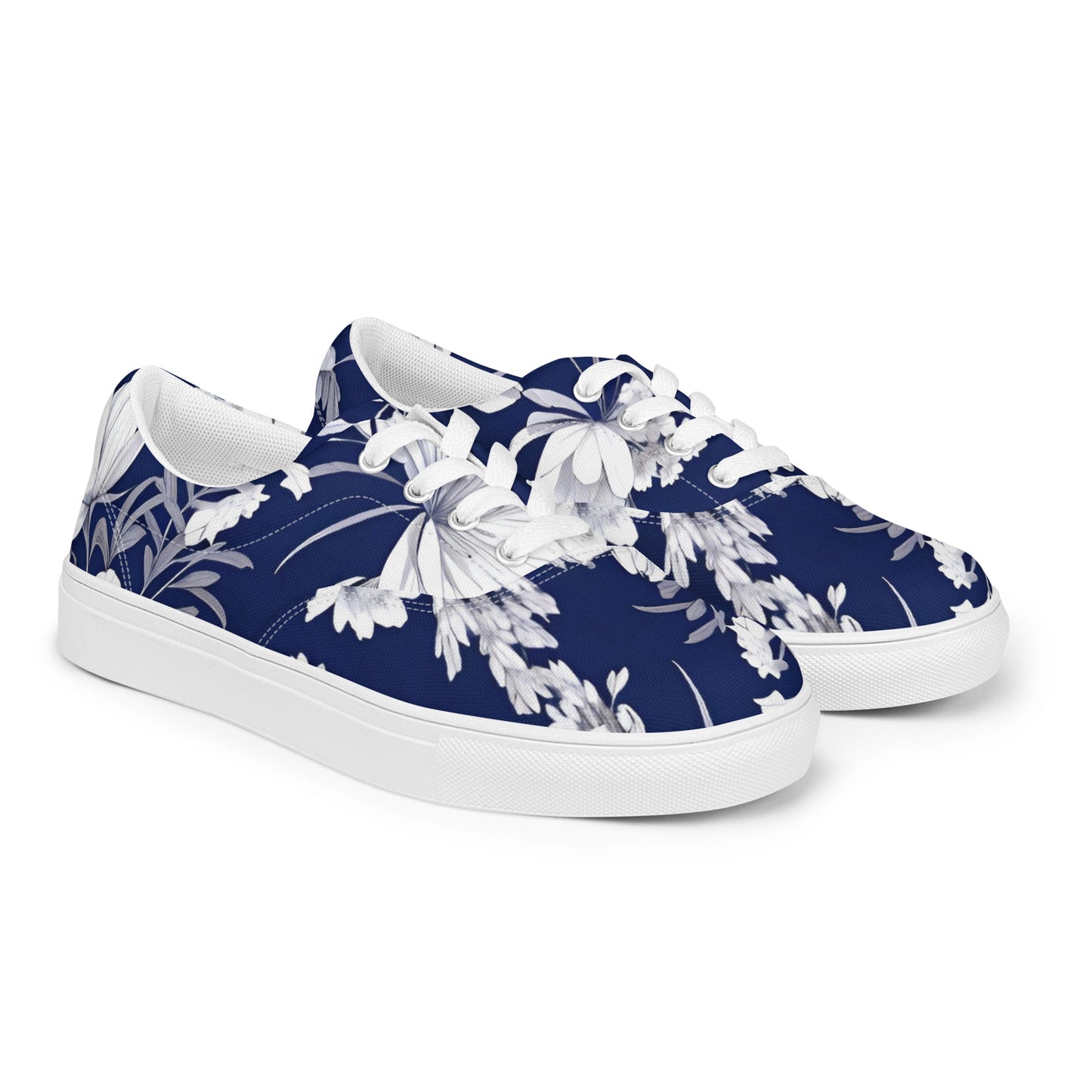 Women’s lace-up canvas shoes