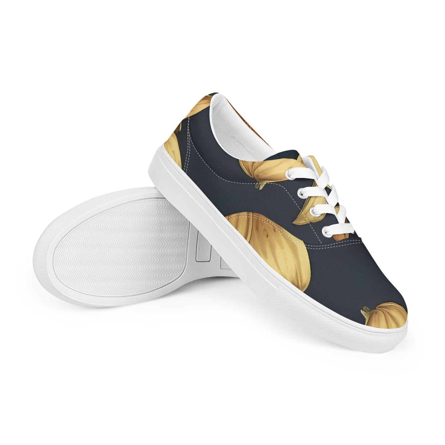 Women’s lace-up canvas shoes