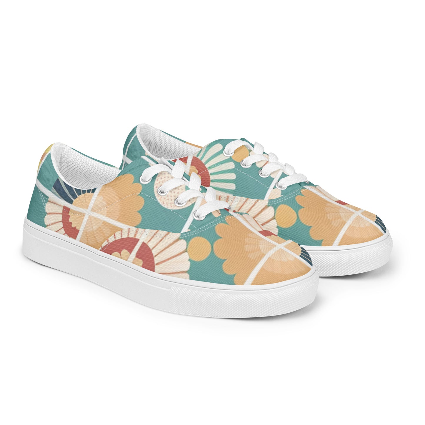 Women’s lace-up canvas shoes