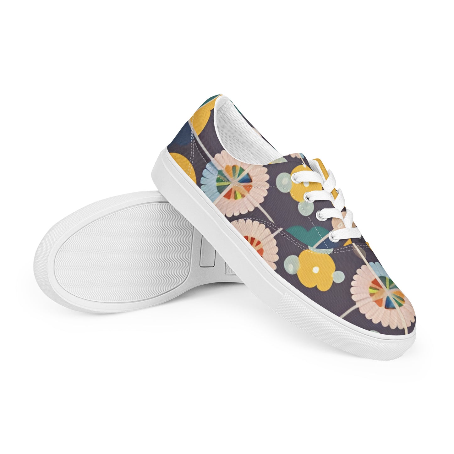 Women’s lace-up canvas shoes