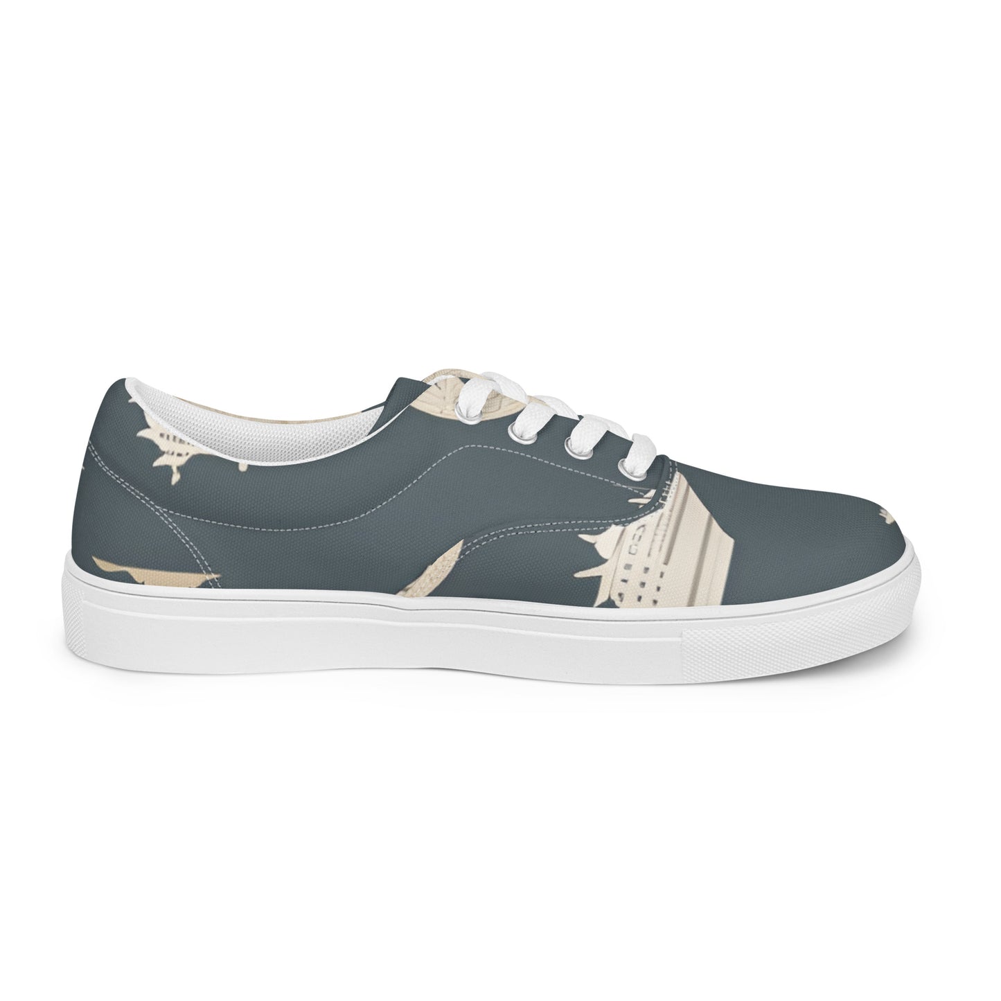 Women’s lace-up canvas shoes